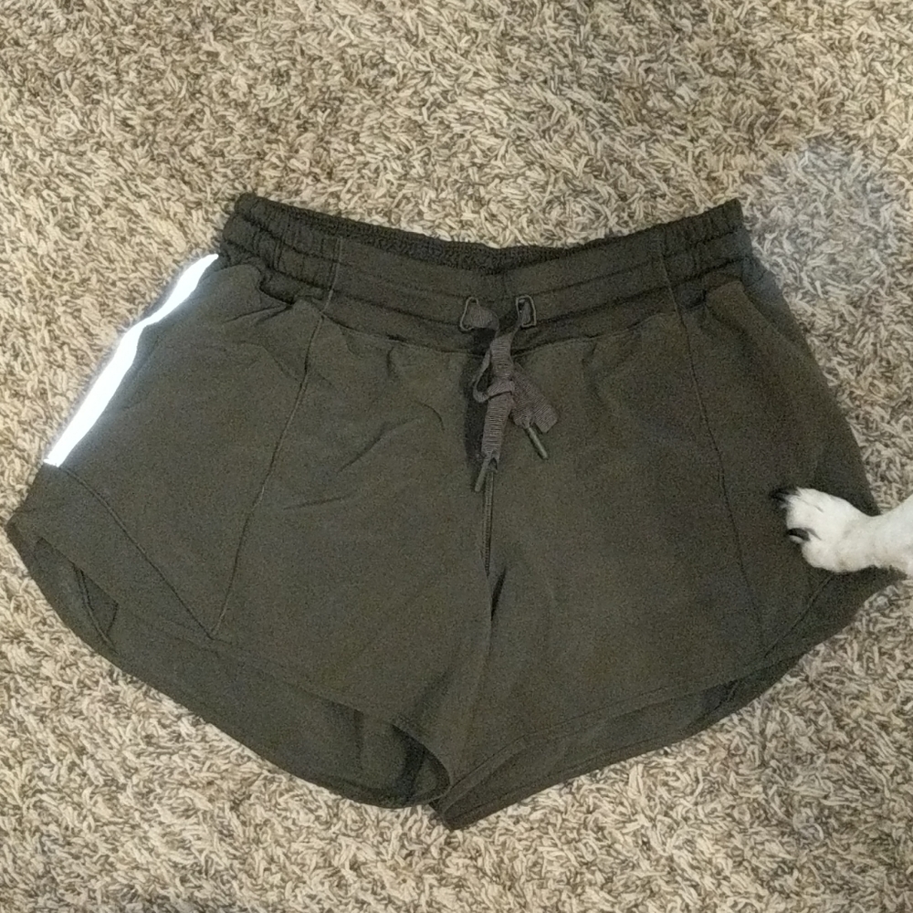 Lululemon Hotty Hots 4" Olive Green